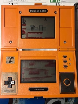 Nintendo Donkey Kong DK-52 Game & Watch Multi Screen Système Portable - Orange - Immagine 1 di 4