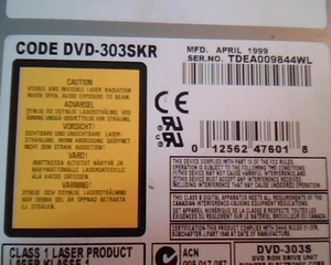 Code DVD-303SKR DVD-303S SCSI 0950-3398 E99677 April1999 Pioneer DVD ROM Drive - Picture 1 of 5
