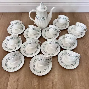 Royal Doulton Glen Auldyn 25 PCs Tea Set - Teapot, 6 X Cups, 6 X Saucers H4959 - Picture 1 of 9