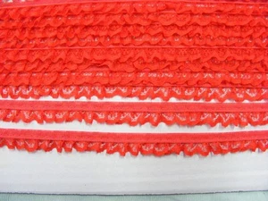 Gathered Narrow Red Lace x 10 mts (134) - Picture 1 of 1