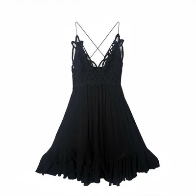 Free People ONE Adella Slip 迷你连衣裙黑色钩针花边荷叶边下摆 S 码 — 第 1/4 张图片