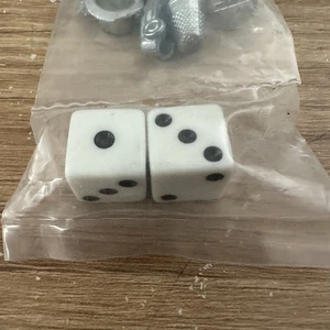 Piezas de repuesto de dados de figuras Monopoly nuevas - Imagen 1 de 3