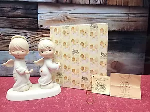 Statuetta Precious Moments Holy Smokes E-2351 Angels Jonathan David con scatola - Foto 1 di 9