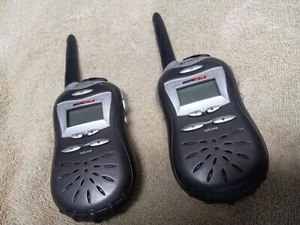 2x Cobra Walkie Talkies 2 way radios FRS 220 - just the walkie talkies ONLY - Zdjęcie 1 z 8