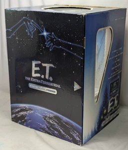 E.T. Extra Terrestrial 20th Anniversary 12" Collectible Figure ToysRus Exclusive - Picture 1 of 5
