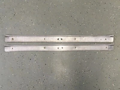 Oldsmobile Delta 88 1976 2 puertas Fisher Door Jam Molding Donk Whip 76 Foto 1 de 4