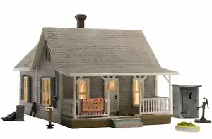 Woodland Scenics ~ N Scale ~ Built & Ready ~ Old Homestead ~ Lighted ~ BR4933 - Picture 1 of 6