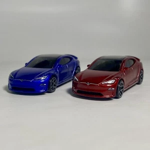 Tesla Model S Plaid 1:64 Collectible Diecast Diorama Model Car Blue #238/Red #9 - Picture 1 of 21
