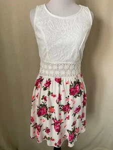 Rue 21 Creamy White Lace Top Floral lace & Colorful Floral Bottom Sleeveless Sun - Picture 1 of 12