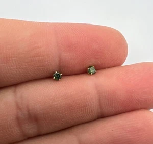 0.10ctw Round Fancy Green Diamond Basket Push Back Stud Earrings 14K Yellow Gold - Picture 1 of 3