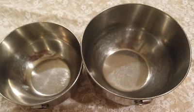 VTG Set of 2 -Farberware Stainless Steel Mixing Bowls Double Thumb Rings Nesting - Image 1 of 4
