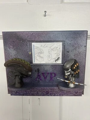 2004 William O’Neill Alien VS Predator Casetopper /Sketch Card. It’s # 252/351. - Image 1 of 4