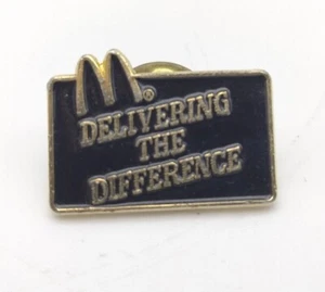 McDonalds Mitarbeiter Crew "Delivering the Difference" Emaille Anstecknadel - Bild 1 von 2