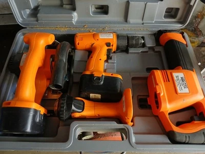 Chicago electric battery saw, sawsall, drill, light with case - Image 1 of 2