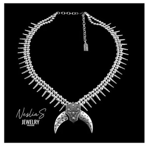 Halbmond Statement Kette - Gothic Mittelalter mit Dornen & Metallperlen - Picture 1 of 3