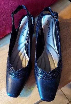 EASY STREET~"IMPRESIONANTES"~ ZAPATOS DE SALÓN TACÓN BAJO CHAROL NEGRO CON RIBETE TALLA 7M  Foto 1 de 4