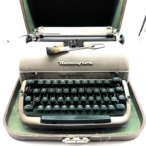 Remington Quiet-Riter Miracle Tab Typewriter Vintage 1950’s w/ Case Excellent - Picture 1 of 10