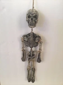 SKELETON HALLOWEEN HANGING DISPLAY - Picture 1 of 5