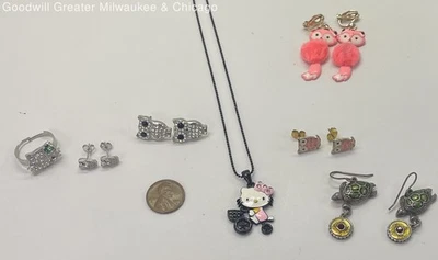 Hello Kitty & Whimsical Animal Jewelry Lot 38.4g - Image 1 of 4