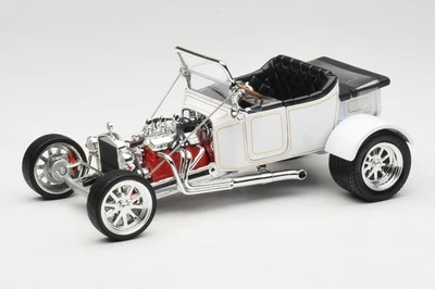 92828 Ford T-Bucket White Road Signature 1:18 - Immagine 1 di 4