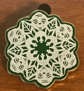 Prendedor YODA STAR WARS Snowflakes Jedi Master 2016 Comercio Oficial Parques Disney  - Imagen 1 de 2