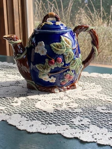 Vintage Majolica Teapot Berries & Flowers Wanjaing Nouveau ~9" Diameter ~7" Tall - Picture 1 of 11