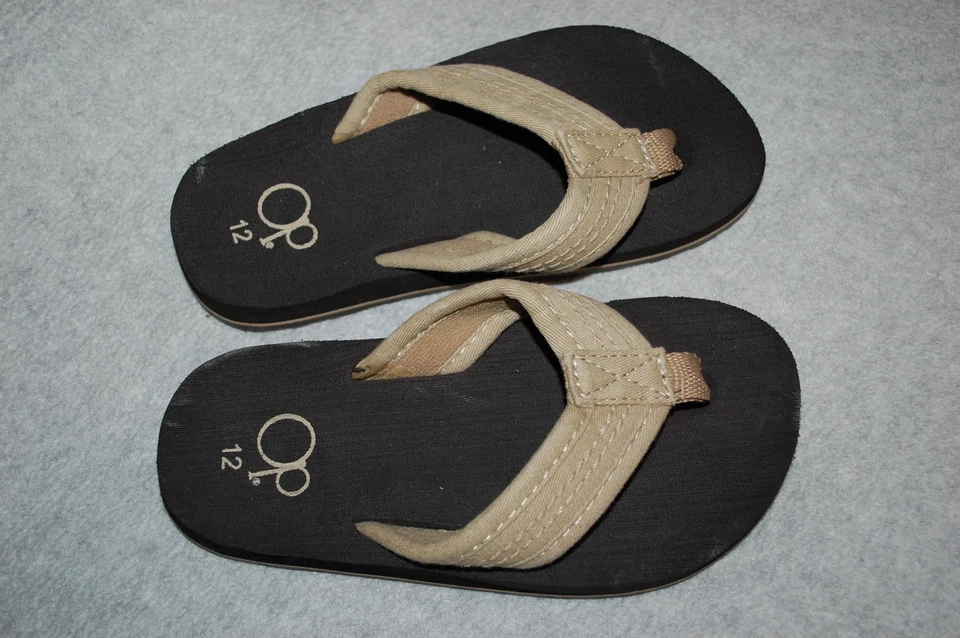 Boys Flip Flops BEIGE TAN CANVAS STRAP Soft Strap RUGGED SOLE Size 12 - Imagem 1 de 1