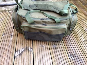 Bolsa de transporte Ngt equipaje equipo de pesca de carpa usado - Imagen 1 de 15