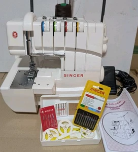 Singer 14T970C Covertstich Coverlock-Nähmaschine Top Zustand - Bild 1 von 8