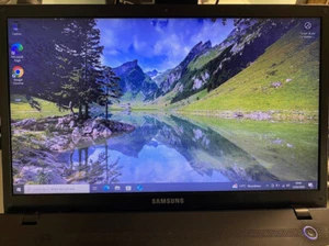 Computer portatile Samsung Display 15" Windows 10 - Foto 1 di 8