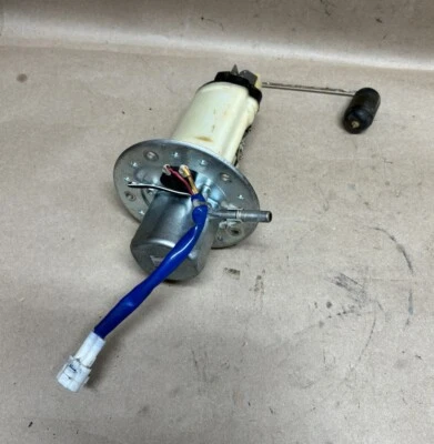 05 06 2005 2006 SUZUKI GSXR 1000 ТОПЛИВНЫЙ НАСОС БЛОК ОТПРАВКИ ГАЗА для восстановления #0059 - Изображение 1 из 4