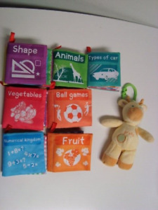 Babies R Us - Baby Plush Musical Giraffe Toy w/Bonus Lot of 7 Crinkle Books