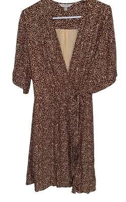 Vestido envolvente de crepé avellana Garnet Hill para mujer talla 8 estampado de textura de duna marrón tostado  Foto 1 de 4