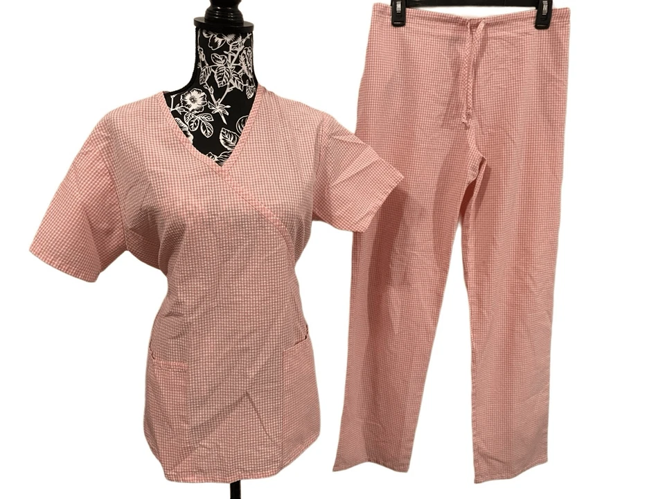 Conjunto de Top Médico y Pantalones a Cuadros Rosa Rosa de Los Ángeles Uniforme Ropa de Trabajo Ocupado Foto 1 de 4