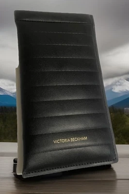 Óculos de sol VICTORIA BECKHAM couro preto” SOMENTE ESTOJO” - Imagem 1 de 4