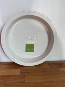 KATE SPADE NEW YORK~ 'All in Good Taste' By Lenox • 9" Round Stoneware Pie Plate - Picture 1 of 3