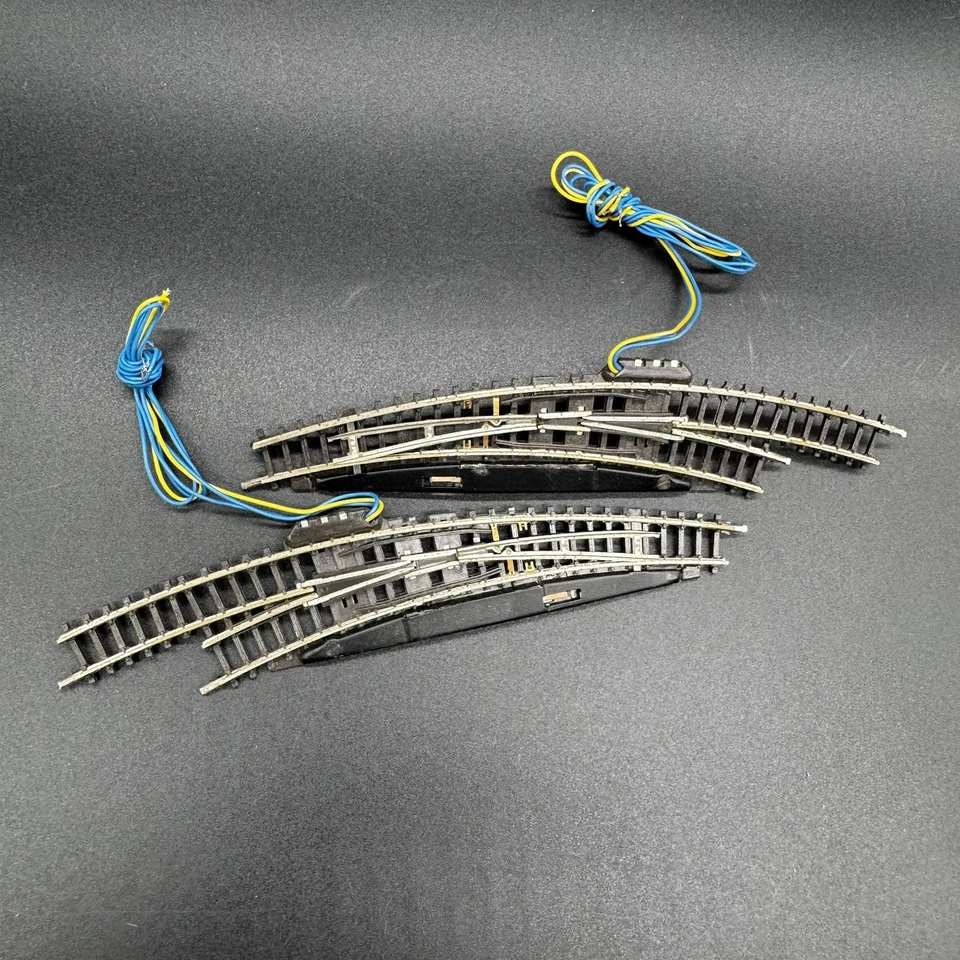MARKLIN Z 8567 Electric Curve Turnout Right Train Track Lot of 2 Mini Club - Image 1 of 4