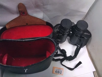 Asahi Pentax 6-15x Magnifacation x 35mm Zoom Binoculars with Case and Caps - Image 1 of 4