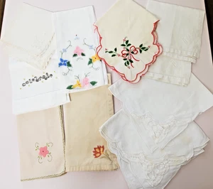 Lotto taglierini biancheria vintage 9 oz 11 pezzi tovaglioli strofinacci ricamo pizzo Battenburg - Foto 1 di 9