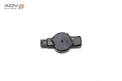 2017 - 2020 BMW M550i 540i 530i G30 FRONT WINDSHIELD RAIN SENSOR MODULE UNIT OEM - Image 1 of 4