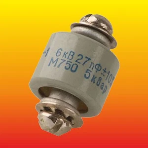 27 pF 6 kV 5kVAr SET BESTEHEND AUS 2 RUSSISCHEN HOCHSPANNUNGS-TÜRKLINKEN KERAMIKKONDENSATOR K15Y-1 - Bild 1 von 2