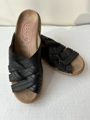 Klogs Sandals Woman’s Size 8 Black Wedge Slip On Slip Resistant - Image 1 of 4