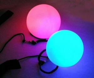 LED Poi balls Pair - flow arts - Beginners - 6 modes, rave, light - STURDIER - Picture 1 of 7