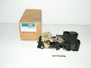 Rt Rear Side Door Lock 91 92 Olds 98 Electra 92 Bonneville Lesabre 20743242 - Picture 1 of 10