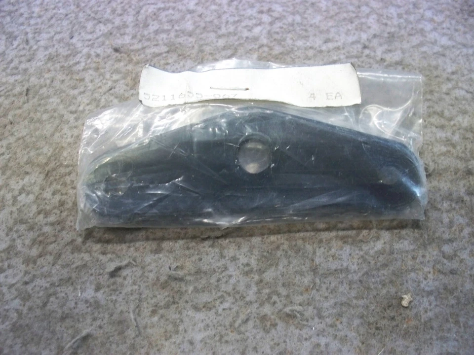 Polaris Snowmobile 1996 XCR 440 600 Outer Rear Suspension Pad OEM 5211655-067 Foto 1 de 1