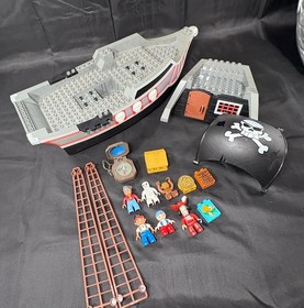 Duplo Lego Big Pirate Ship 7880,7883 Skeleton & Jake Captain Hook Incomplete