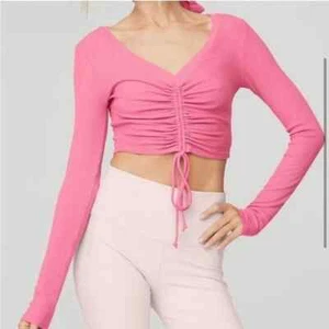 Alo Yoga Ribbed Cinched Cropped Top Long Sleeve Knit Womens M Pink V-Neck Ruched - Picture 1 of 11