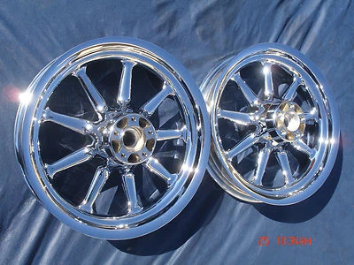 Ruedas Harley cromadas de 9 radios Touring Road Glide Street Glide venta directa FLHR Foto 1 de 4