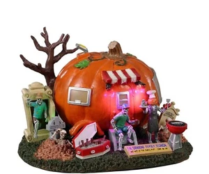 Lemax Spooky Town Halloween Village The Shinbone Family Reunion #25845 beleuchtet - Bild 1 von 1