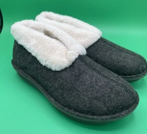 Zapatillas Clarks Cloudsteppers de lana hervida para mujer talla 7M EE. UU. excelente estado - Imagen 1 de 12